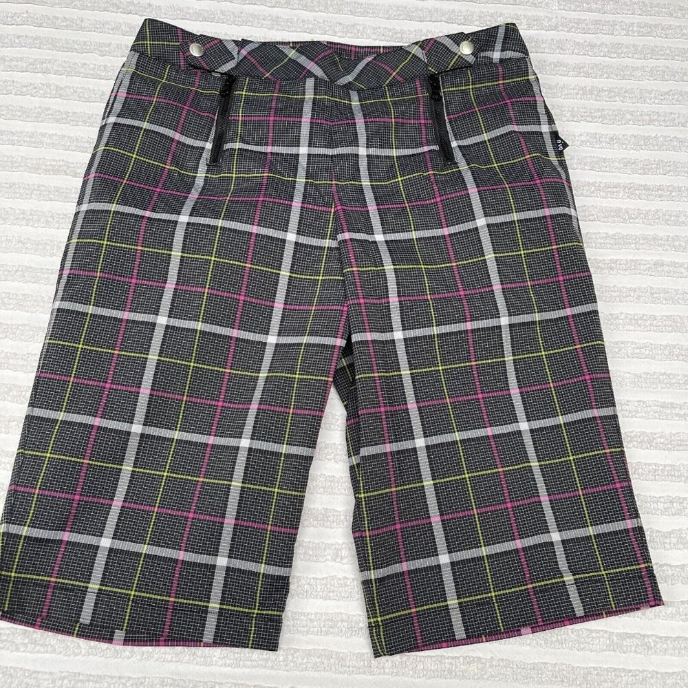 N'Vo by Lanctot Womens Sz 4 Gray/Pink Plaid Bermuda Shorts Flat-Front Zip Pocket